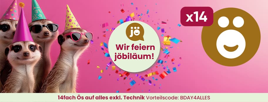 Wir feiern jöbilaum! 4fach Ös auf Haushaltstechnik Vorteilscode: BDAY4HH – Vier Erdmännchen in Partyhüten vor blauem Hintergrund
