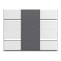 Moderner Kleiderschrank mit weißen und grauen Türen, symmetrisch angeordnet, zentrale graue Tür zwischen weißen Türen