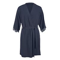 Dunkelblauer Morgenmantel mit Gürtel und Spitzenbesatz an den Ärmeln, vorn geschlossen, auf weißem Hintergrund