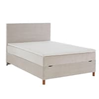 Beiges Bett mit hohem Kopfteil und weißen Matratze, rechteckige Form, Holzfüße, schlichte Gestaltung, ohne Bettwäsche.