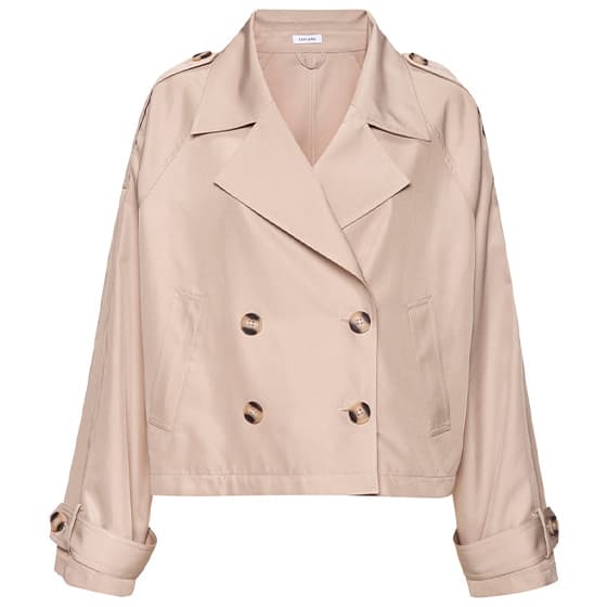 Beige, kurz geschnittene Trenchcoat-Jacke mit doppelreihiger Knopfleiste und breitem Revers, hochgekrempelte Ärmel