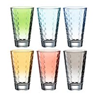 Sechs hohe Trinkgläser mit Relief, in Grün, Blau, Gelb, Rosa, Grau und Transparent in zwei Reihen angeordnet