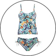 Bikini-Set mit Top und Slip im bunten Tropenprint, florale Muster auf hellem Hintergrund