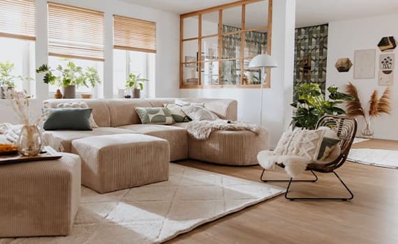 Wohnzimmer mit Cord Sofa